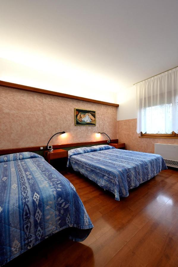 Hotel Italia 3*